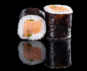 Product Smoked Salmon Hosomaki 6 pc