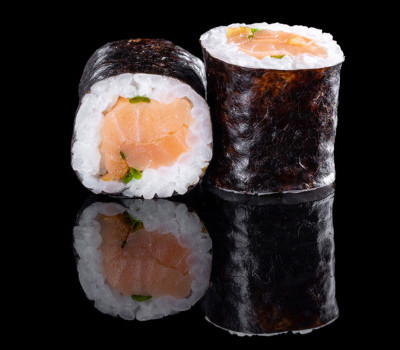 Product Smoked Salmon Hosomaki 6 pc